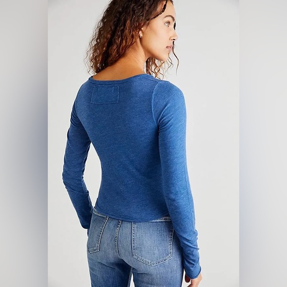 NEW Free People We The Free Stella Long Sleeve Tee Smokey Sapphire Blue Large - Picture 3 of 4